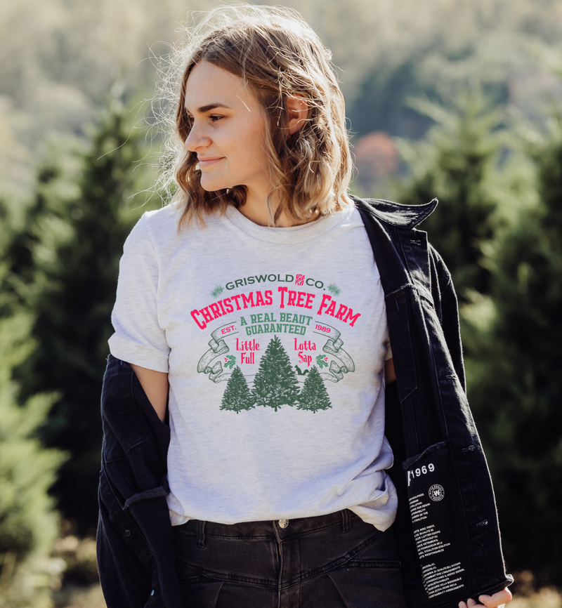 Griswold and Co Christmas Tree Farm © Unisex Top