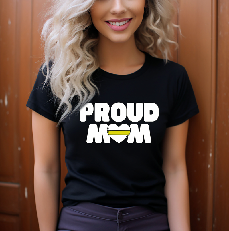 Proud Mom Thin Gold Line Heart © Unisex Top
