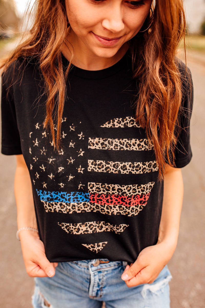 Distressed Leopard Heart Flag © Unisex Tee (Thin Blue / Red Line Duo)