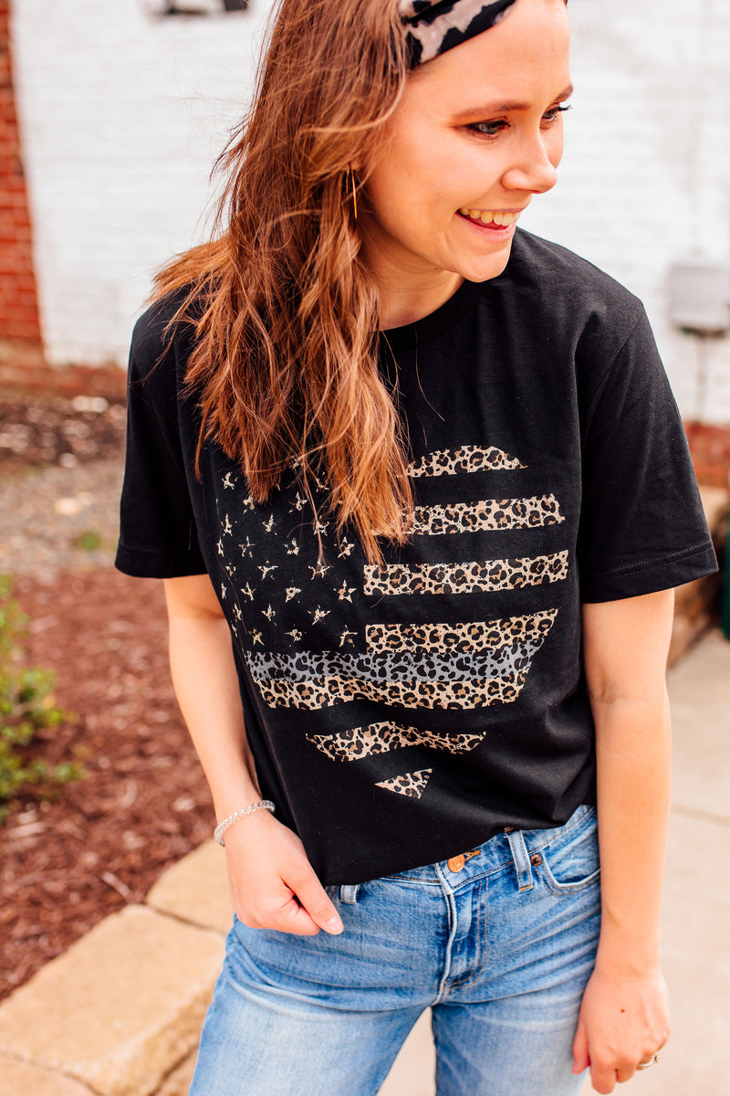 Distressed Leopard Heart Flag © Unisex Tee (Thin Silver Line)